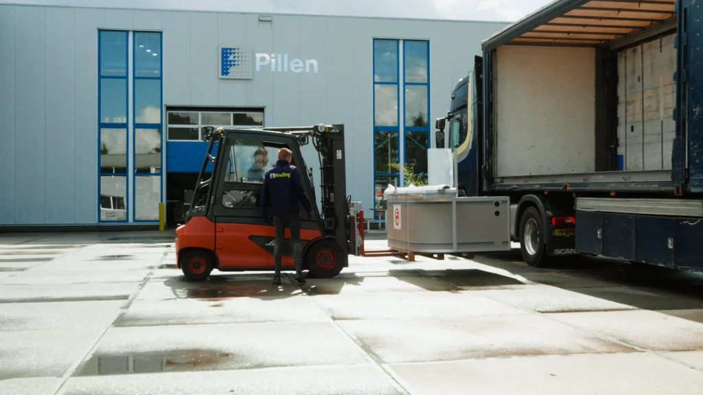 Schadegevoelig transport inladen met heftruck